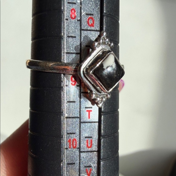 Sterling Silver Ring with White Buffalo Stone - Picture 4 of 5